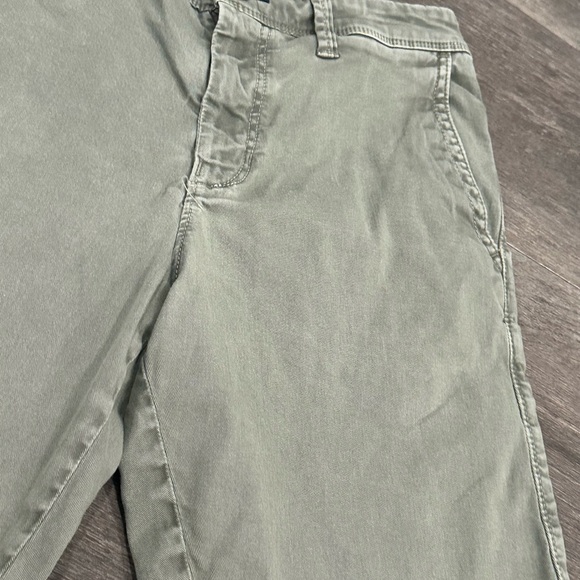 American Eagle Green Men’s Slim Active Flex Shorts size 30 - Picture 2 of 7